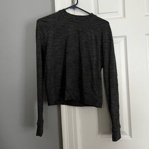 Like New Lululemon Crew- worn once. Size 6